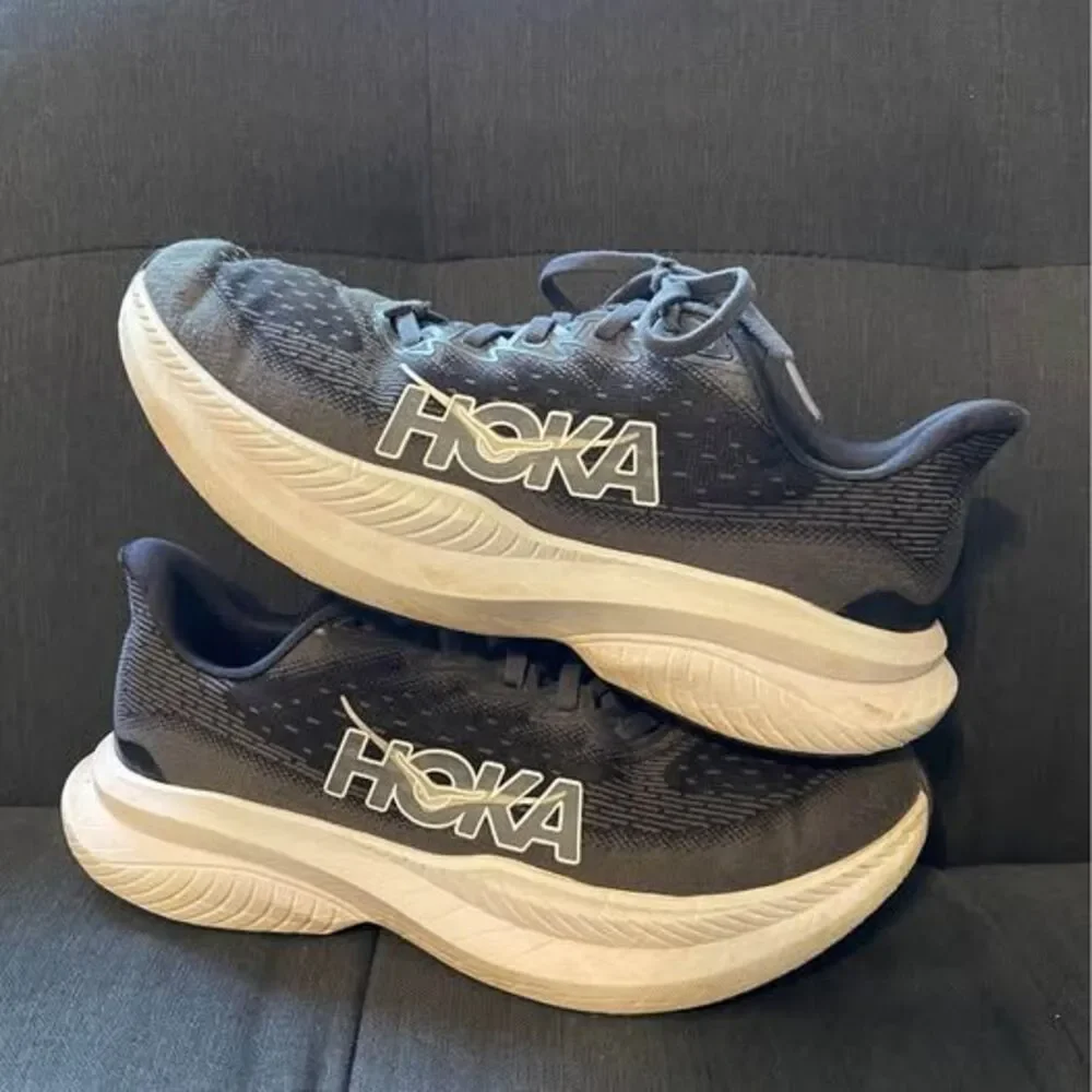 HOKA 8.5 Women’s Running Shoes Mach 6 Black